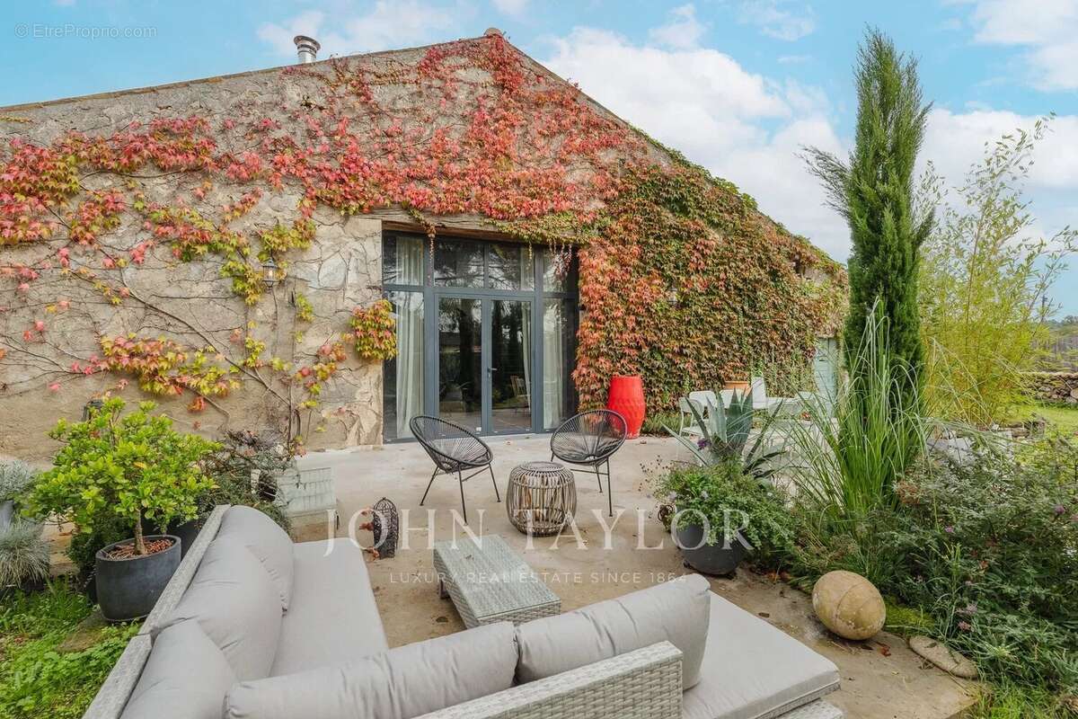 Maison à SAINT-EMILION