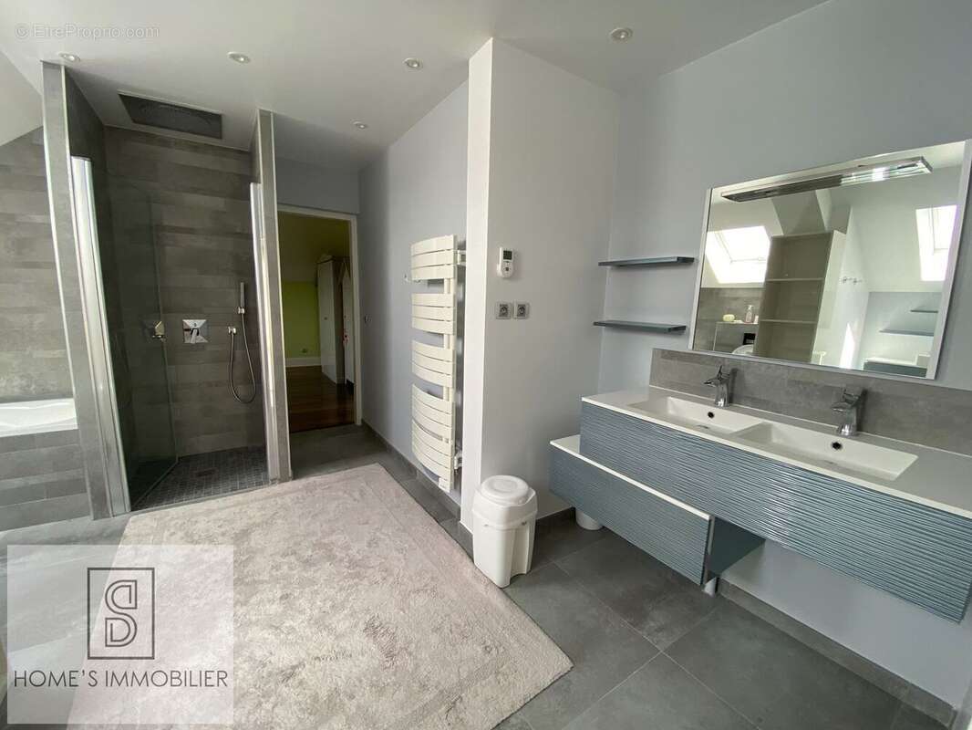 Maison 348 m² à Magny-Le-Hongre  - photo 7