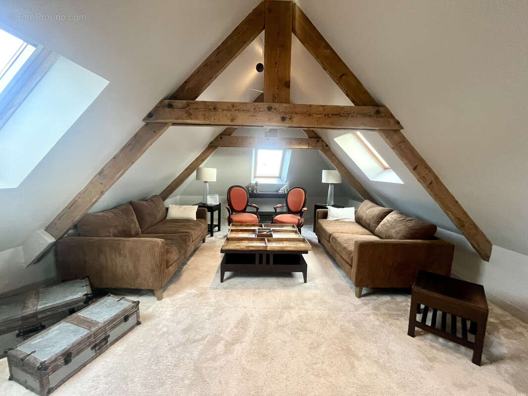 Appartement à PORT-EN-BESSIN-HUPPAIN