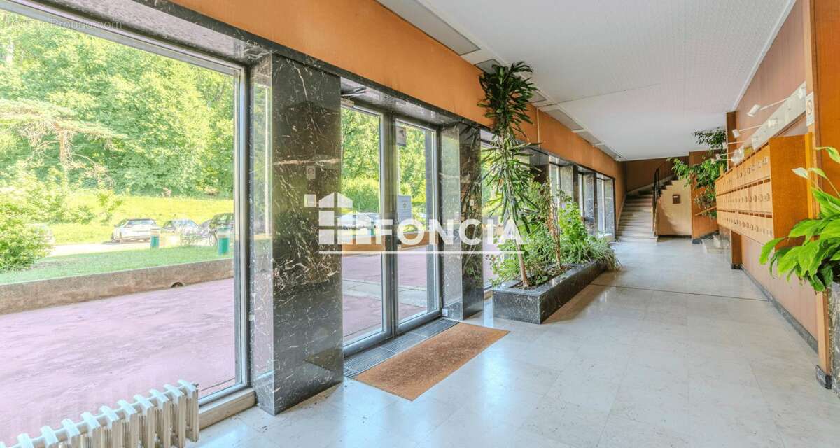 Appartement à SAINTE-FOY-LES-LYON