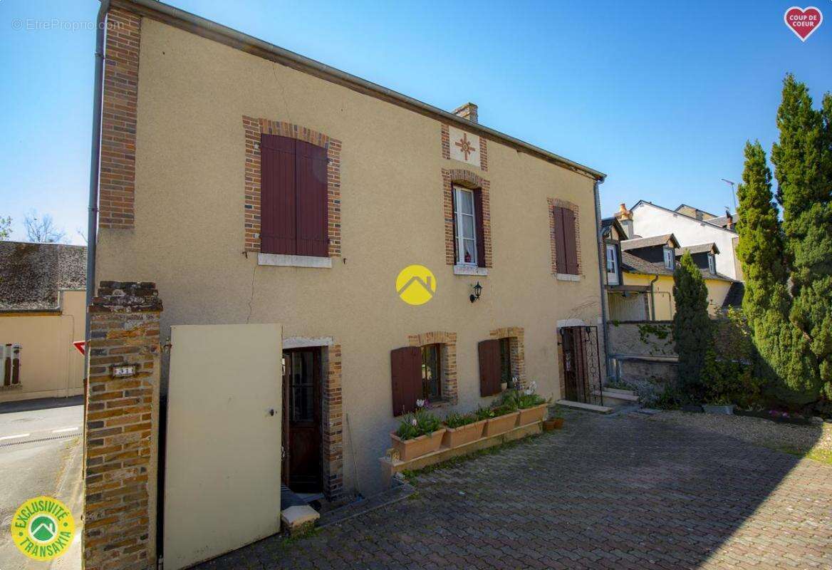 Maison à AUBIGNY-SUR-NERE