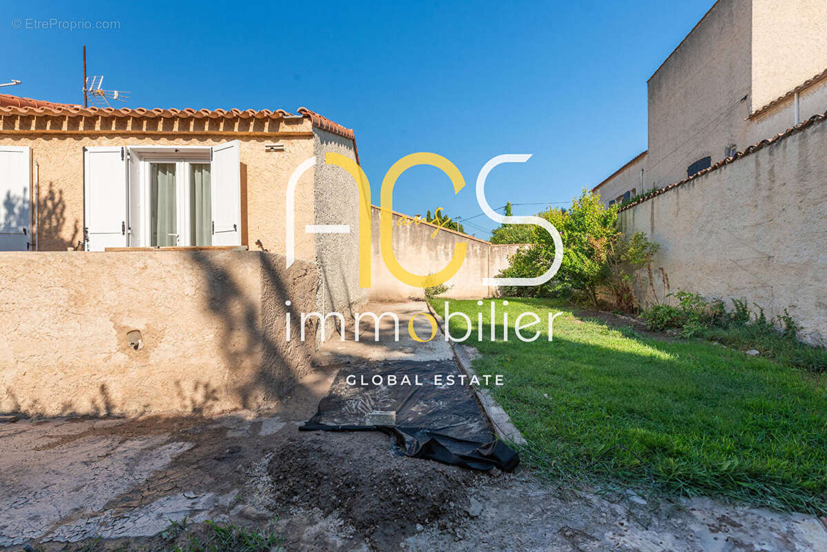 Maison Chateauneuf Les Martigues 5 pièce(s) 101 m2 garage plain pied calme - photo 3
