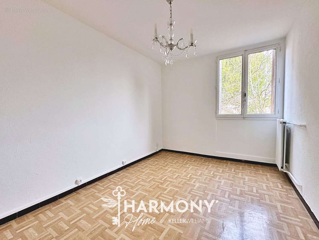 Appartement à VENELLES