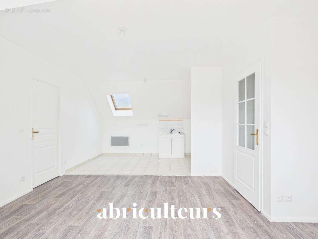 Appartement à SURVILLIERS