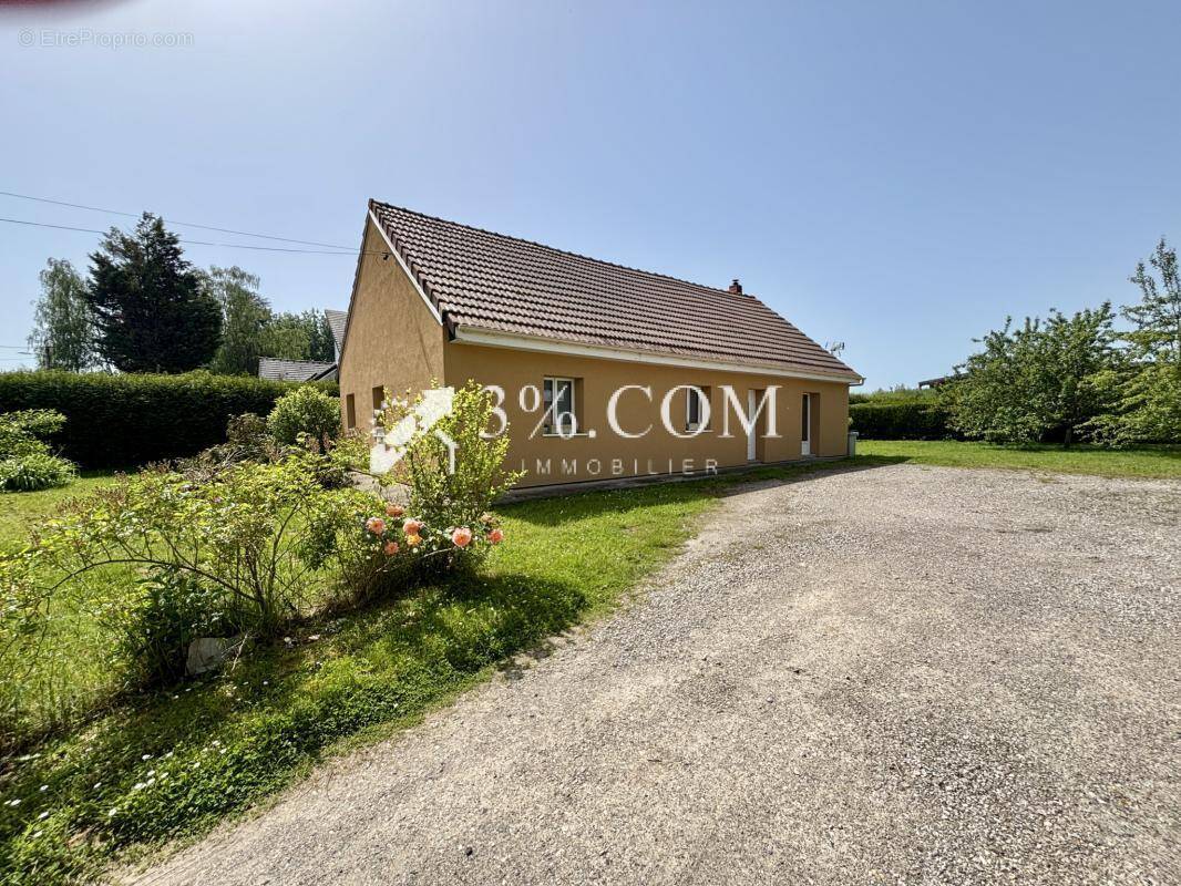 Maison à TOURS-EN-VIMEU