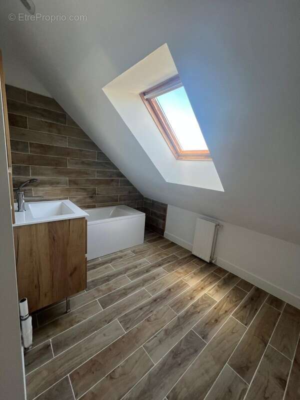 Appartement à SAINT-CYR-SUR-LOIRE