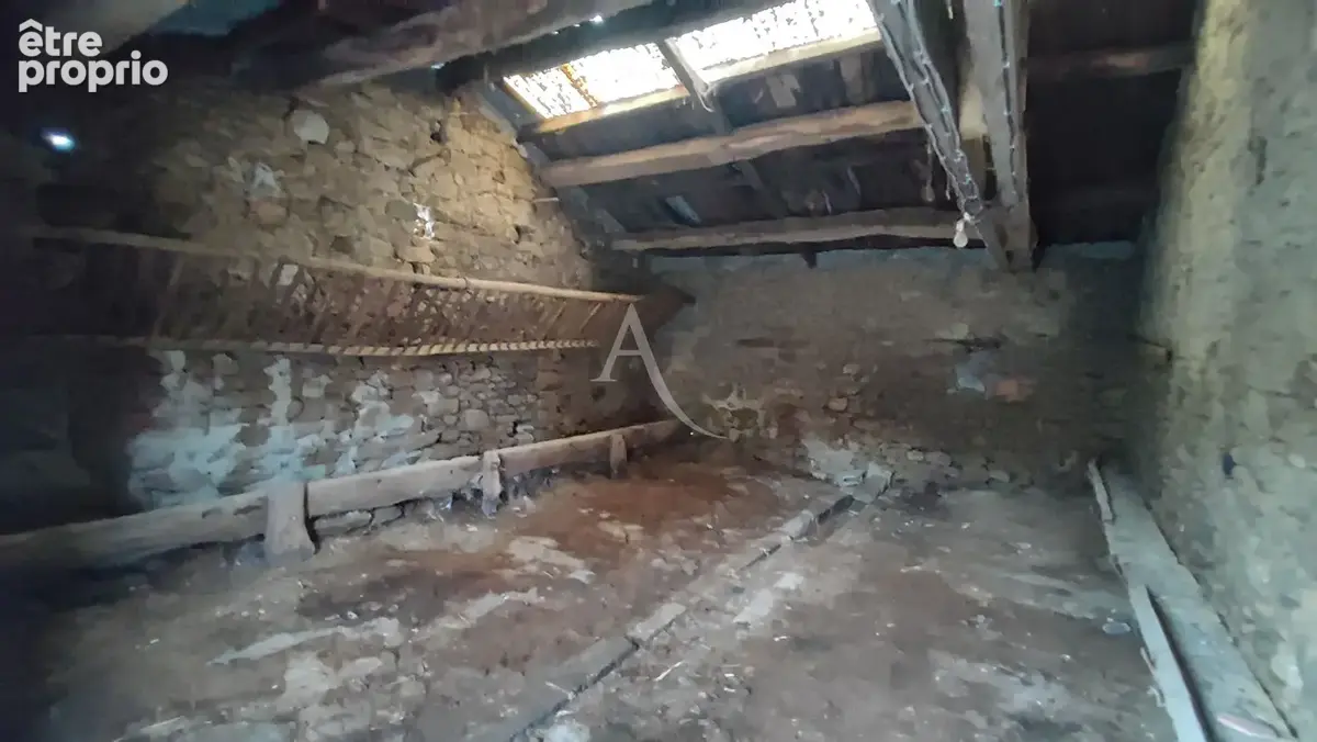 Bâtisse en pierre à usage de garage ou stockage La Genetouze 57 m2 - photo 4