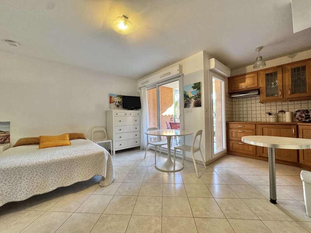 Appartement à CARQUEIRANNE