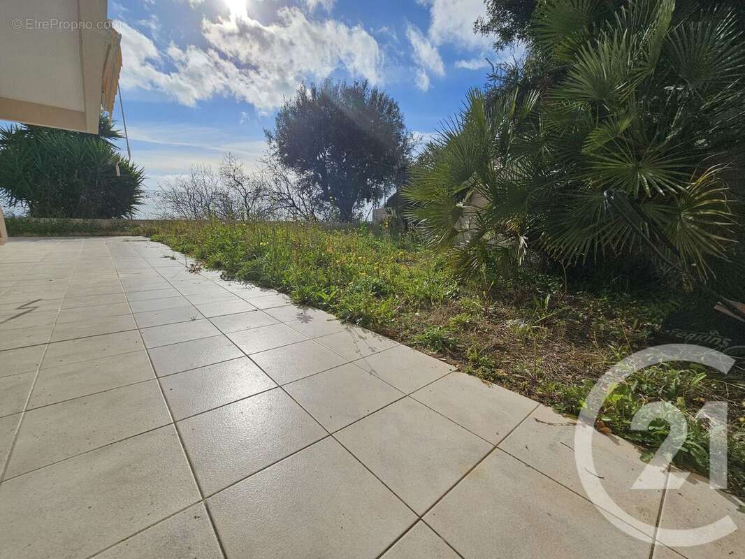 Appartement 80 m² à Saint-Laurent-Du-Var  - photo 17