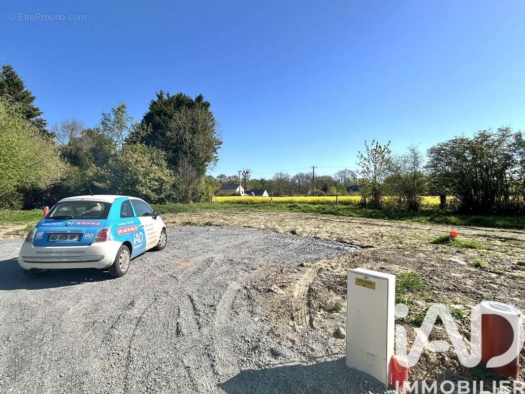 Terrain 392 m² à Langrolay-Sur-Rance  - photo 2