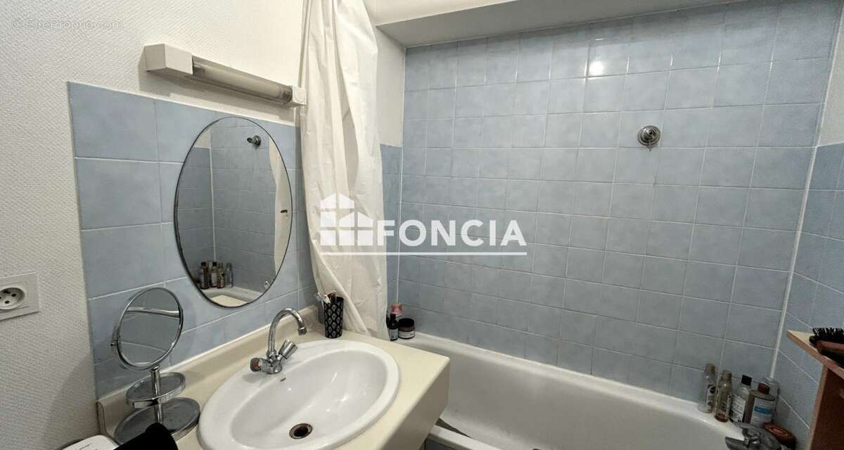 Appartement à LEVES