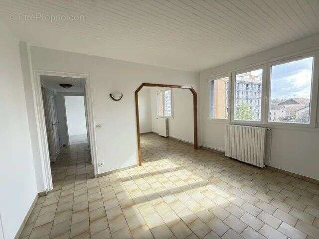 Appartement à MELUN