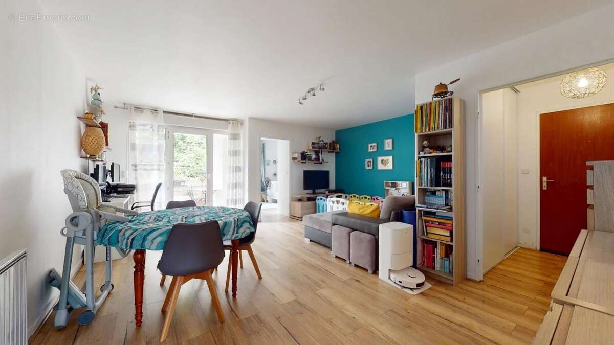 Appartement à MONTIGNY-LE-BRETONNEUX