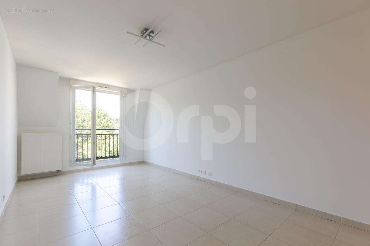 Appartement à BOISSY-SAINT-LEGER