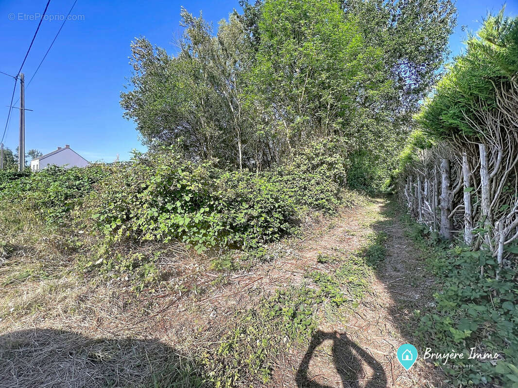Terrain 3525 m² à Elesmes  - photo 2