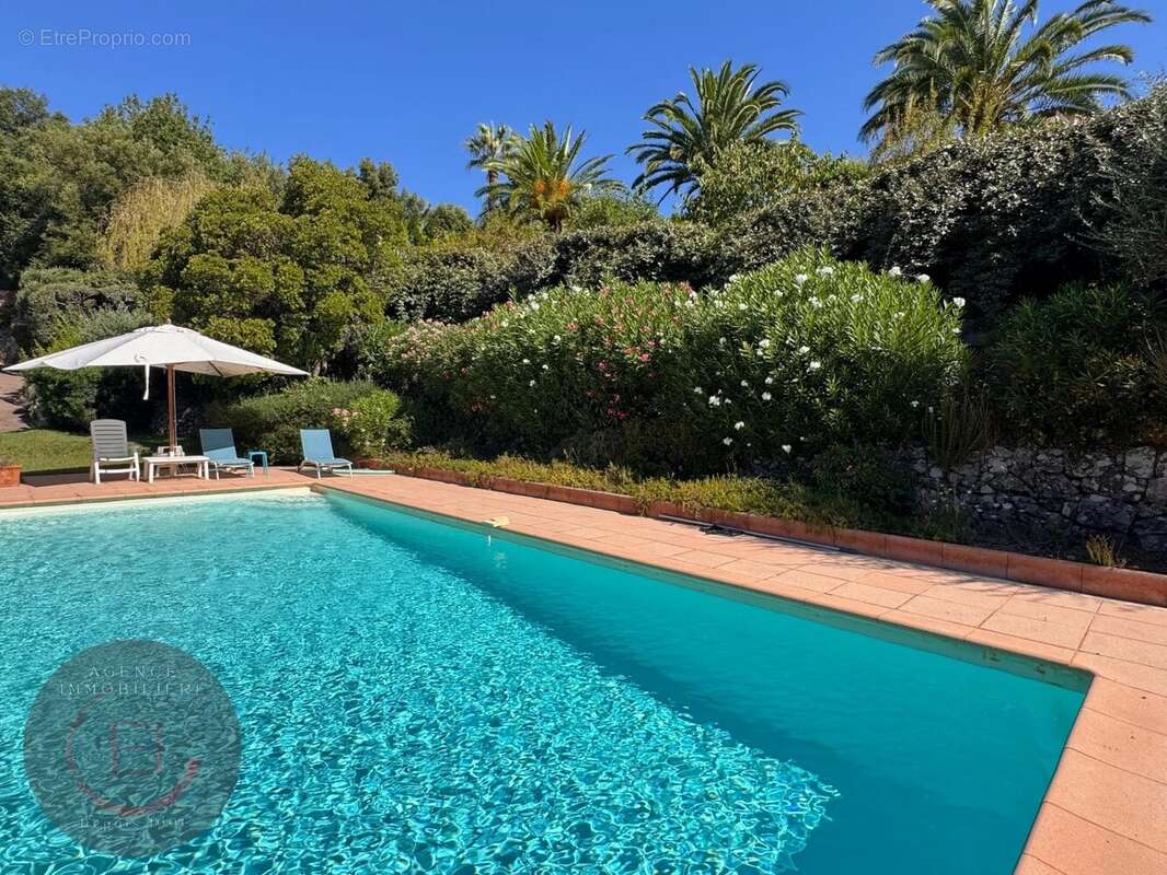 Maison à LES ADRETS-DE-L'ESTEREL