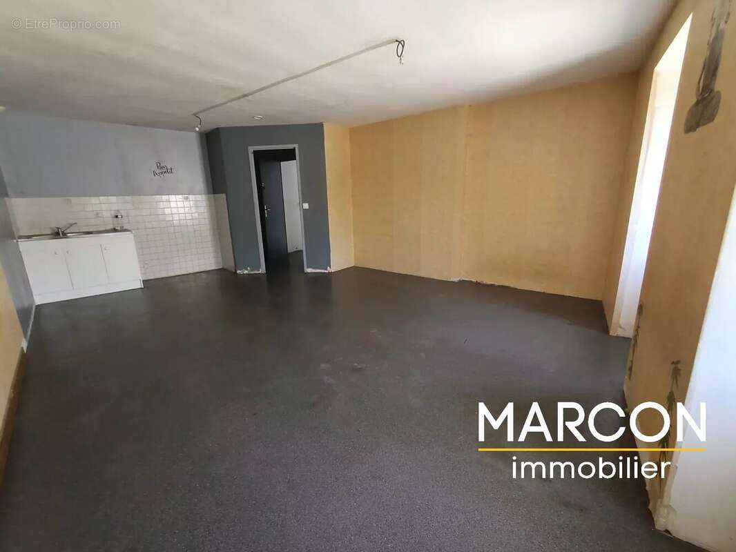 Maison à SAINT-GEORGES-LA-POUGE