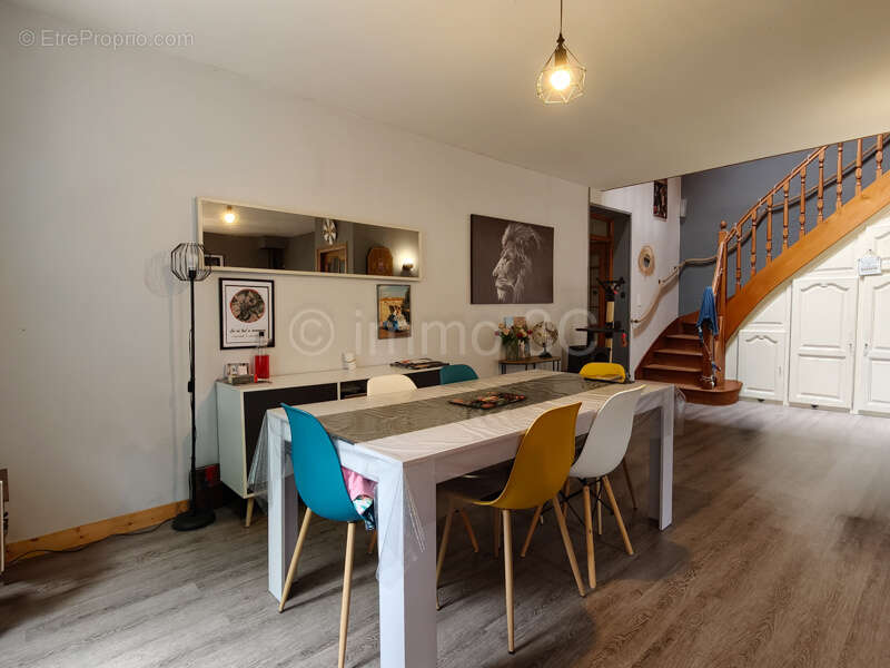 Maison à CHEF-BOUTONNE