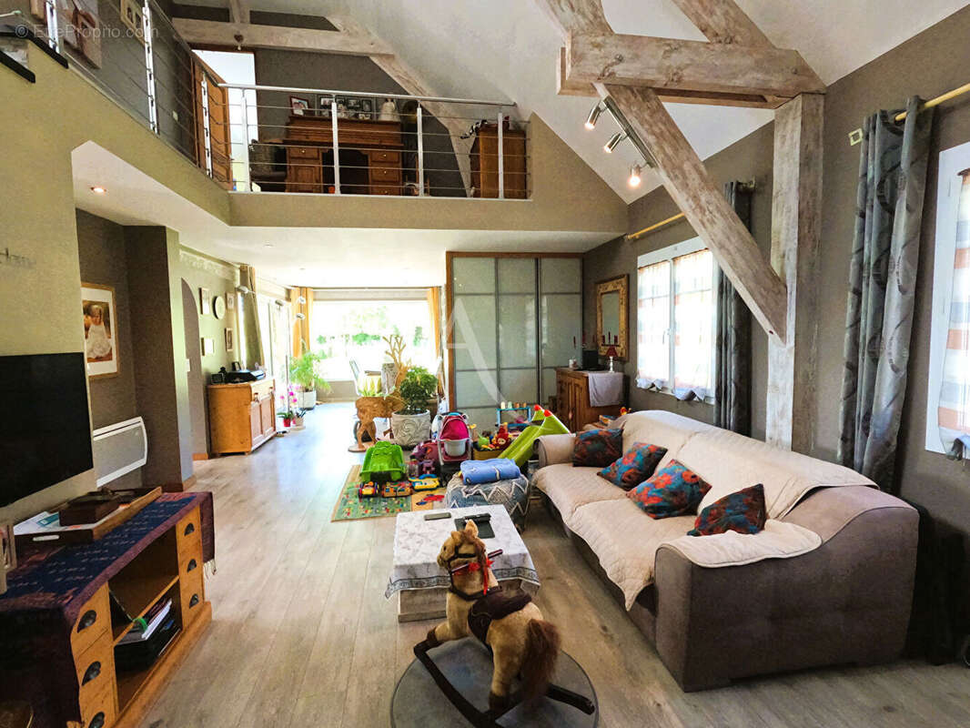 Maison à ESTREELLES