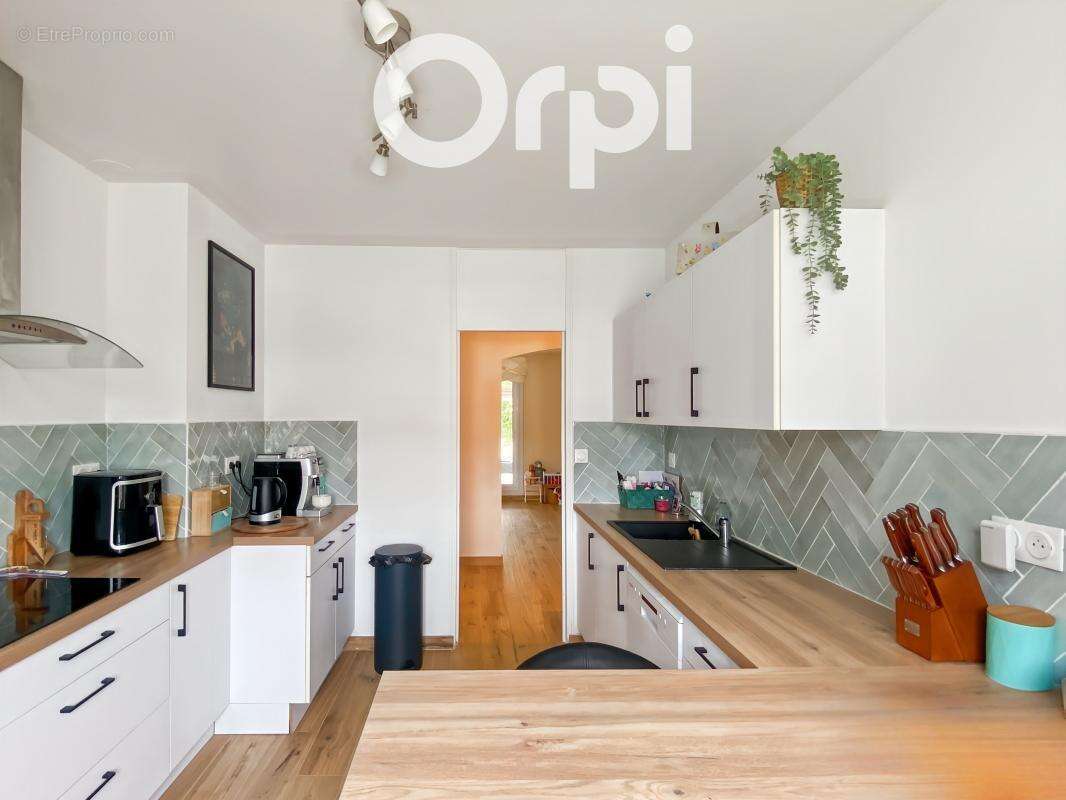 Maison à ESTREES-SAINT-DENIS