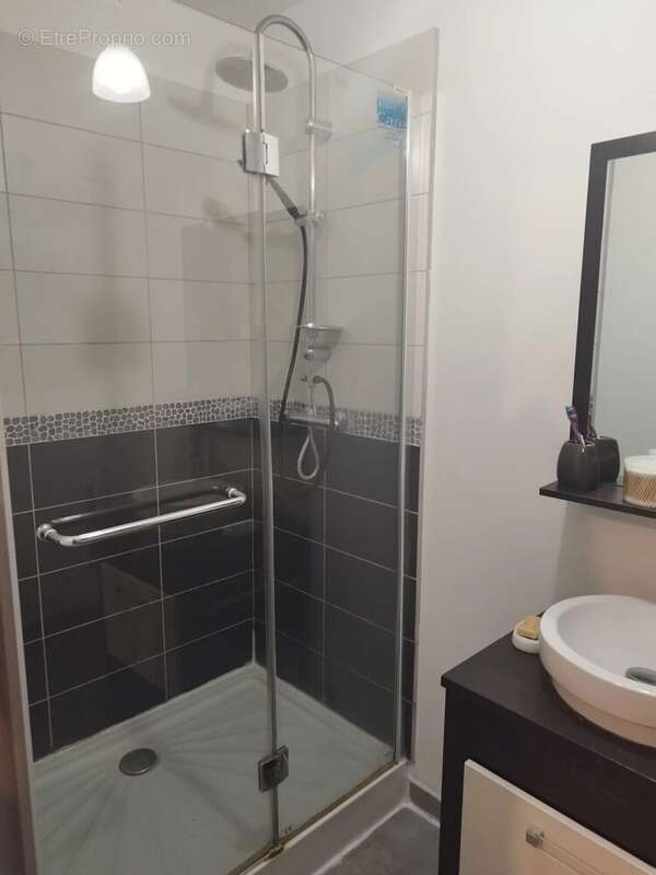 Appartement à VILLENEUVE-SAINT-GERMAIN