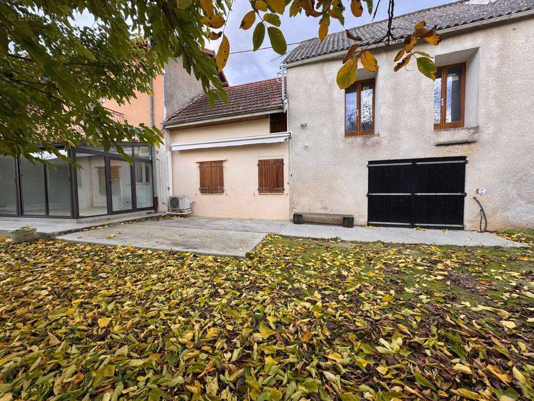 Maison à SAINT-ROMAIN-DE-JALIONAS