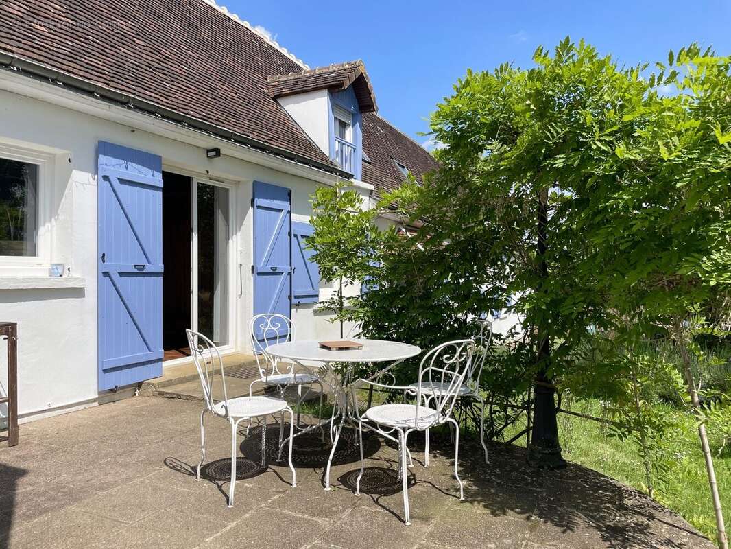 Terrasse  - Maison à SAINT-AUBIN-DES-COUDRAIS