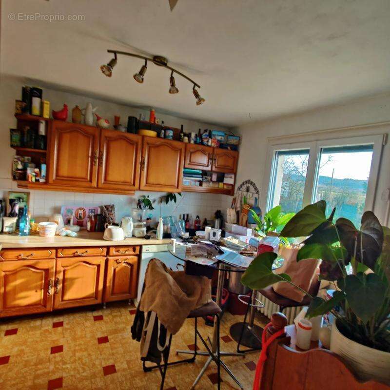 Maison à SAINT-SILVAIN-BAS-LE-ROC