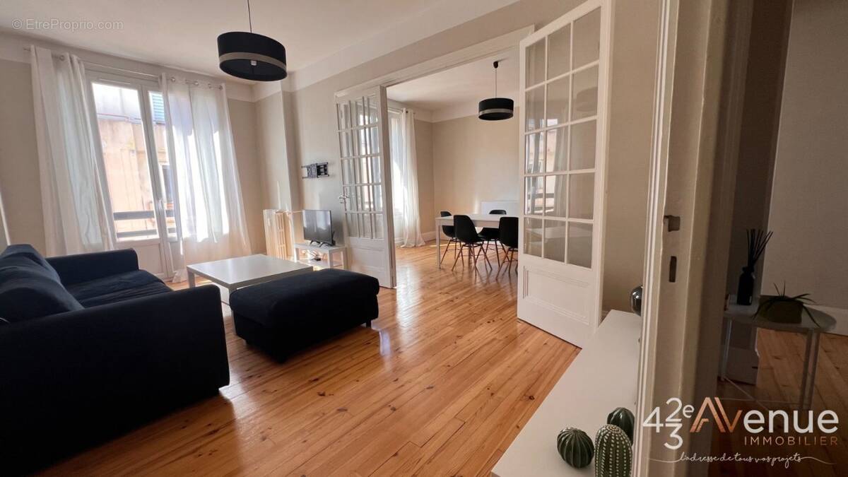Appartement à SAINT-ETIENNE