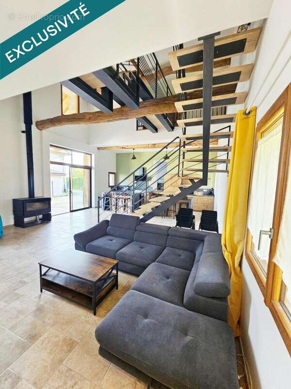 Maison 164 m² à Bevenais  - photo 4