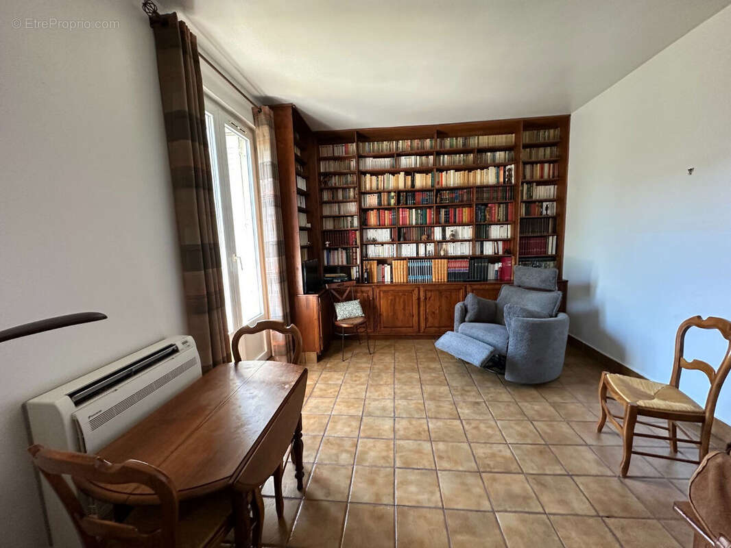 Appartement à LE PERREUX-SUR-MARNE