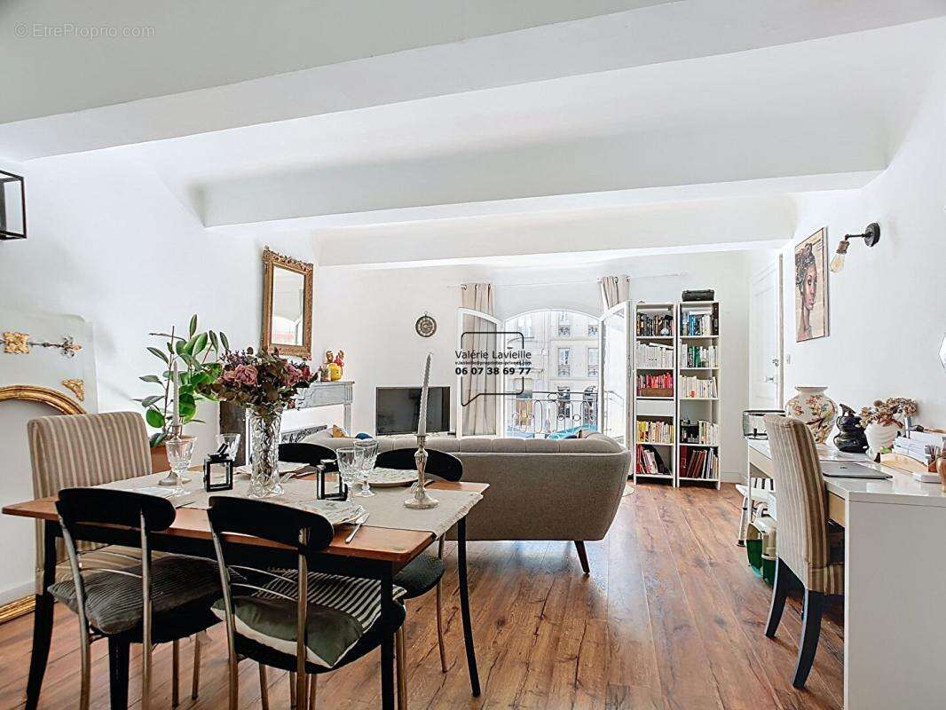 Appartement à MARSEILLE-1E