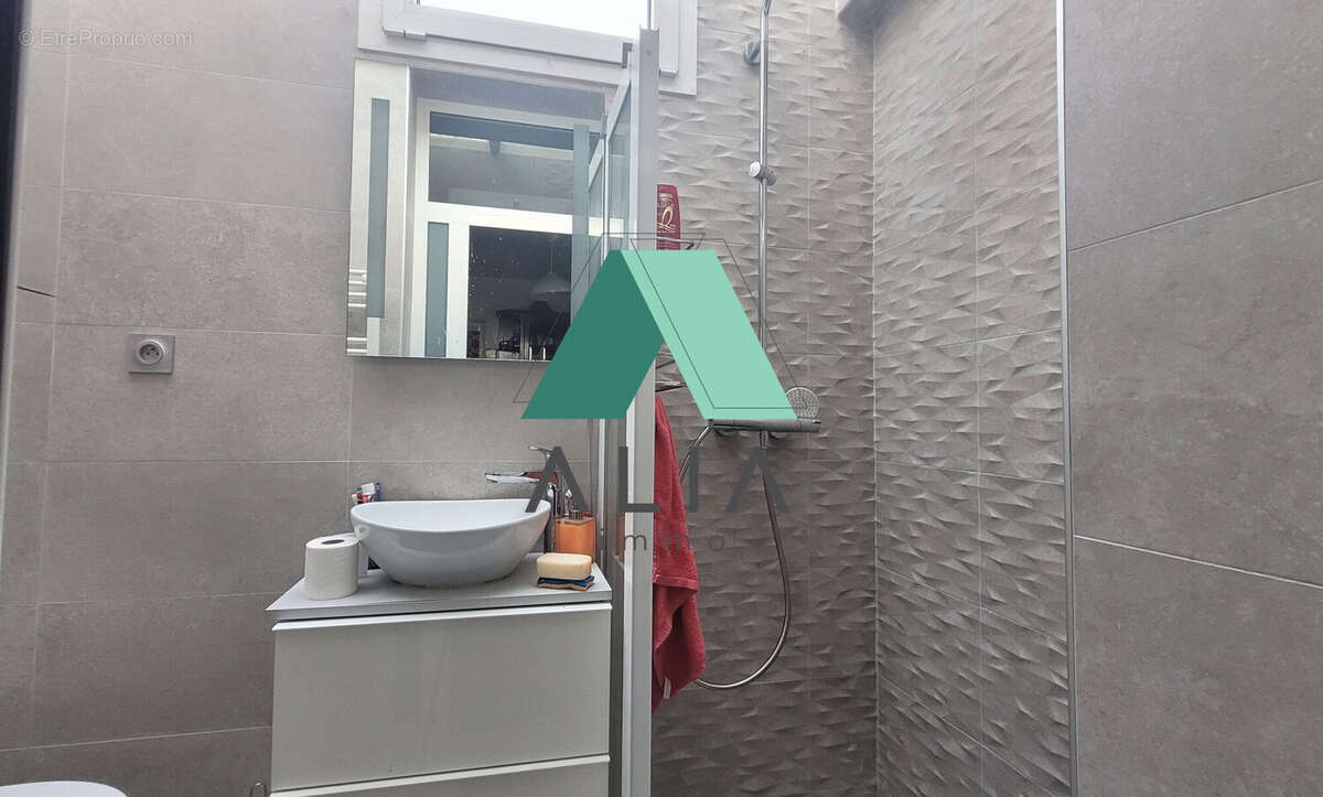 Appartement à AUBERVILLIERS