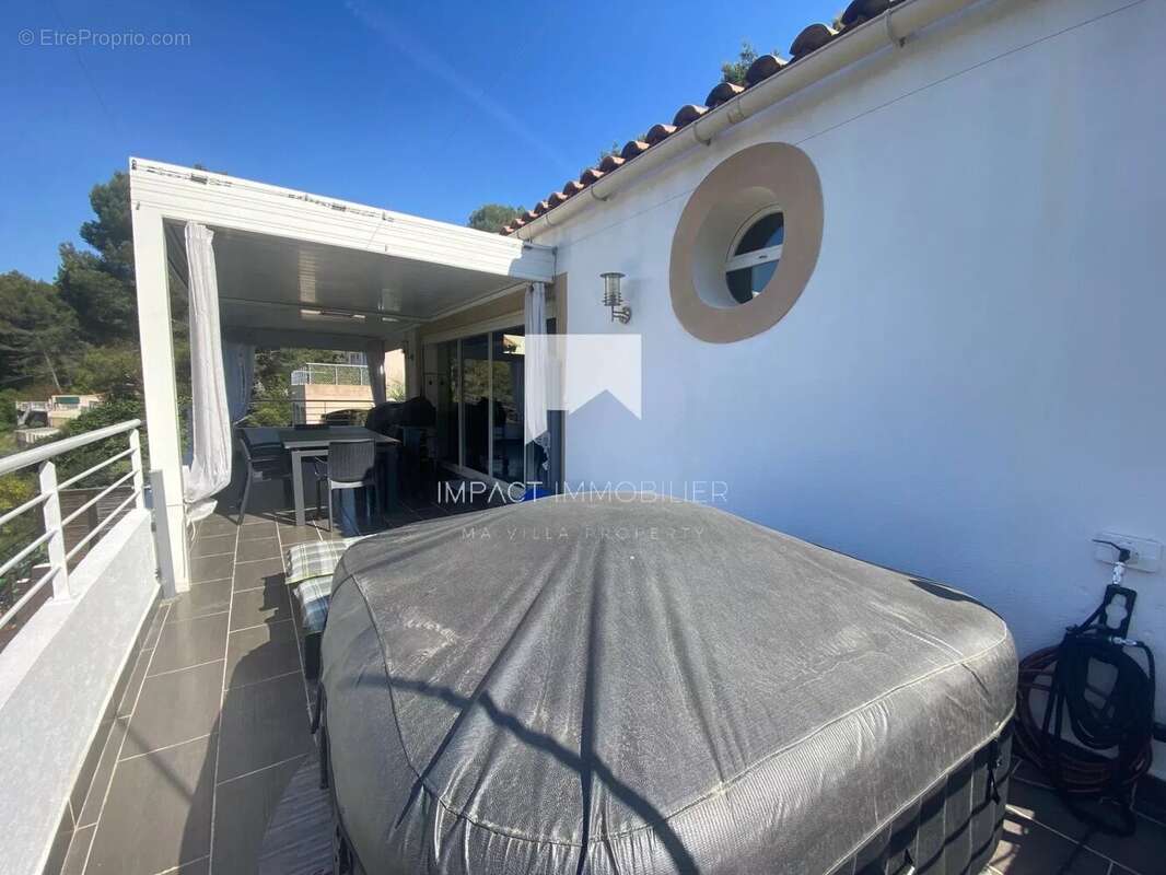 Maison à LA VALETTE-DU-VAR
