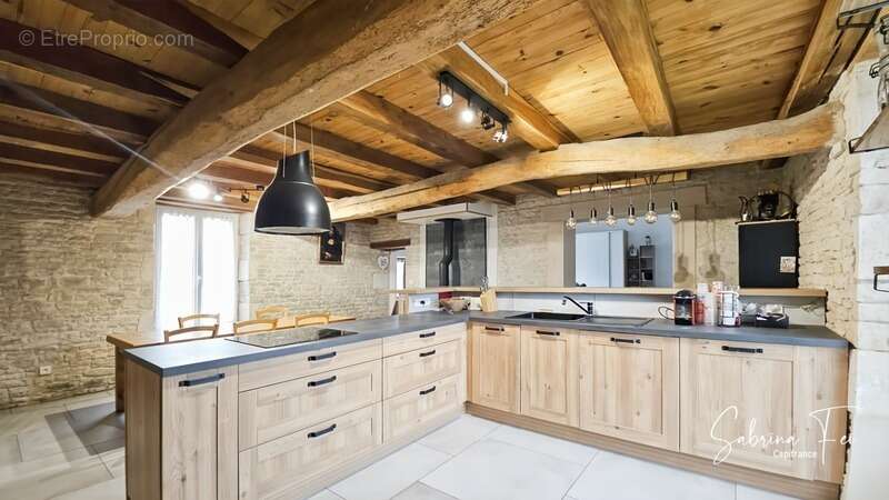 Maison à LA RONDE