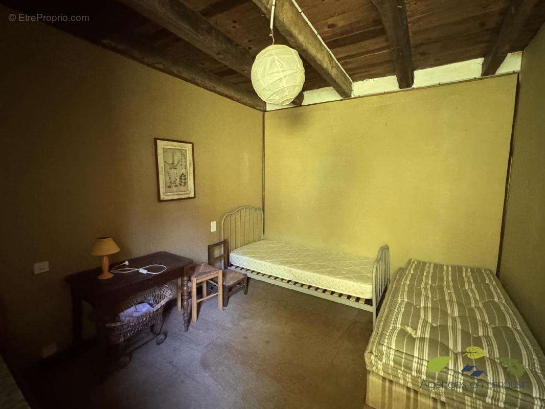 Maison 232 m² à Chamberet  - photo 16