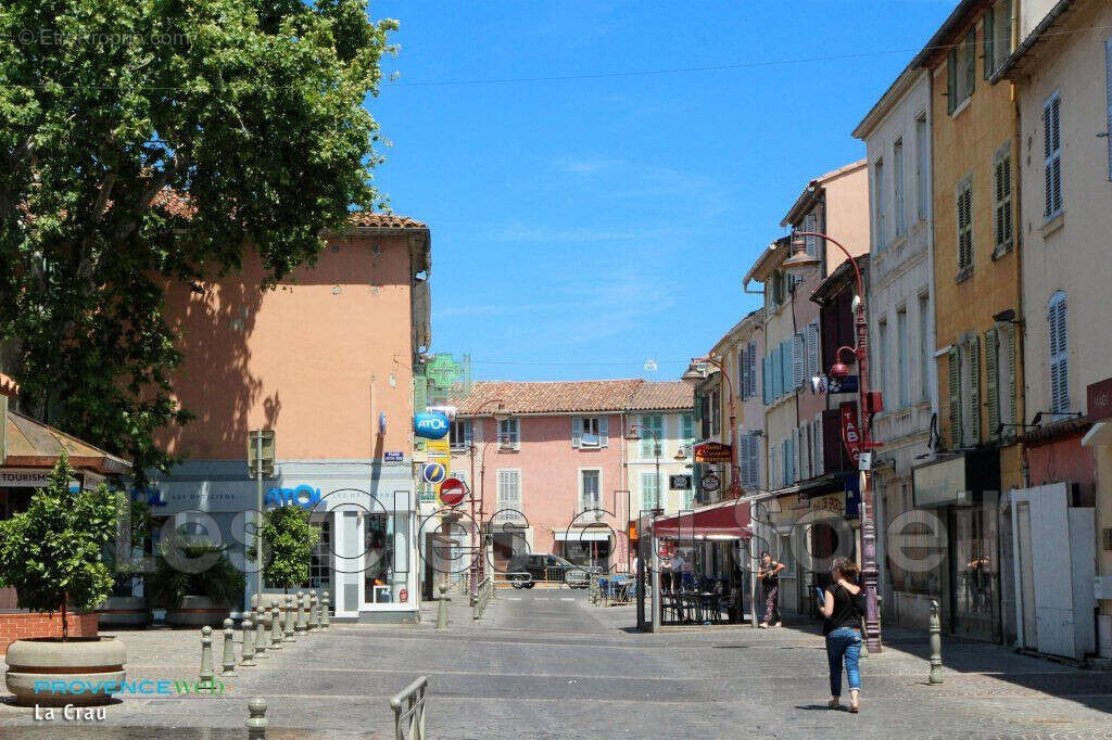 Commerce à LA CRAU