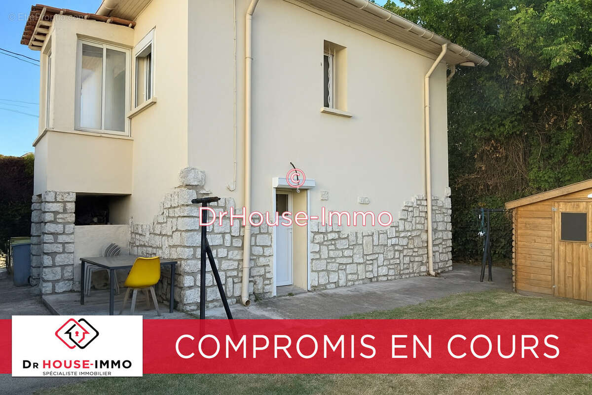 Maison à SAINT-VICTORET