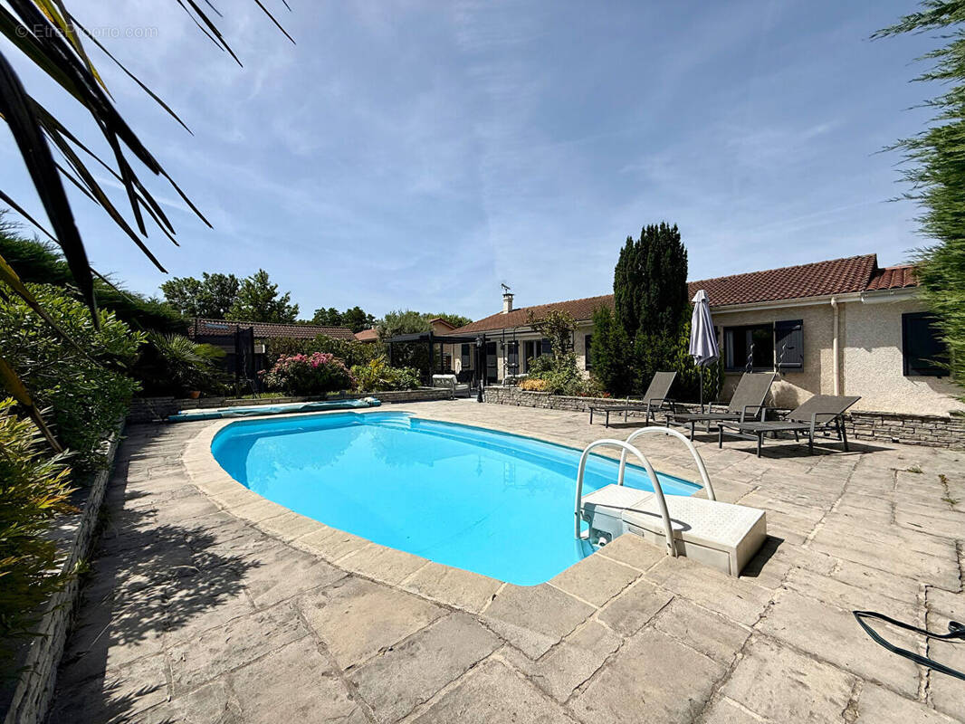 Maison à LA BOISSE