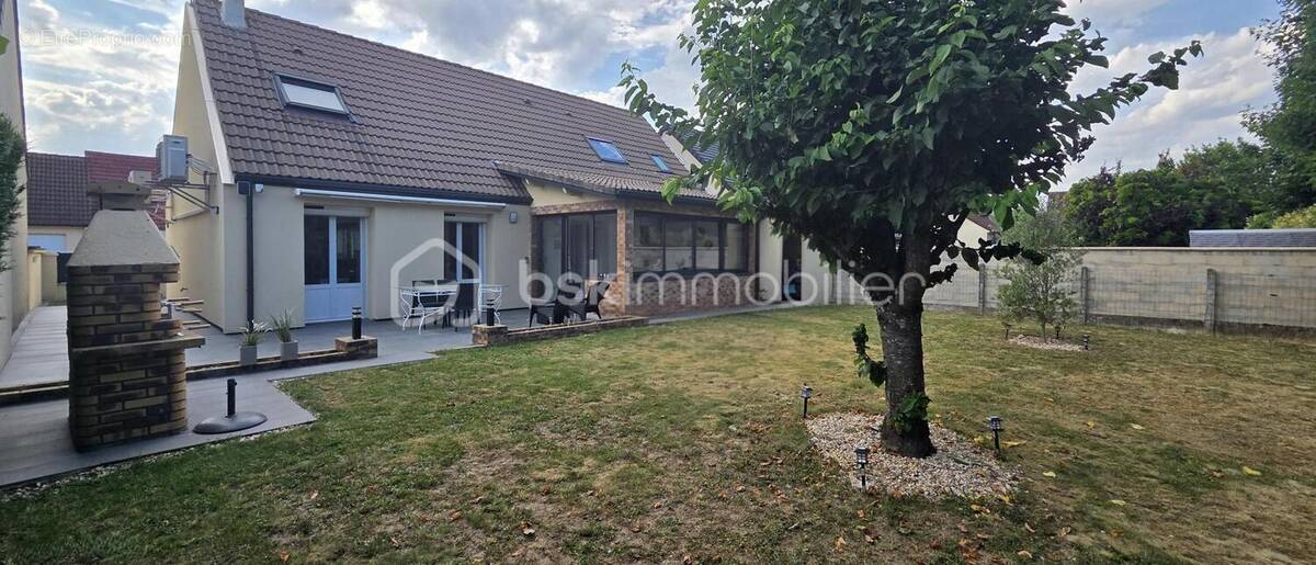 Maison à PONTAULT-COMBAULT