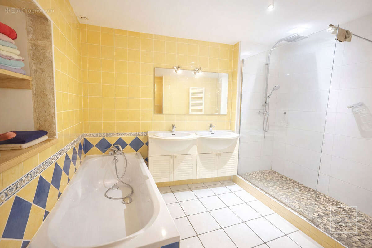 Appartement à CHASSELAY