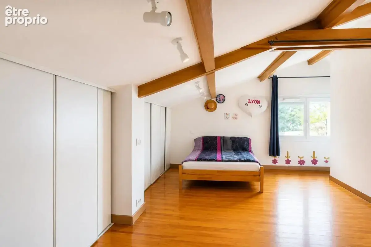 SAINT-CLAIR-DU-RHÔNE – Grande maison familiale de 165 m2 - photo 10