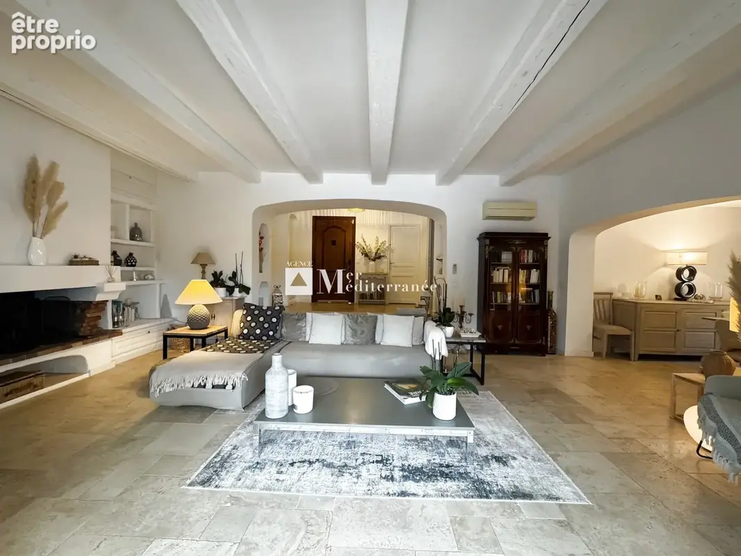 EN EXCLUSIVITÉ - Aux Issambres : Villa rénovée avec piscine, proche de la plage - Possibilité d’agrandissement - photo 8