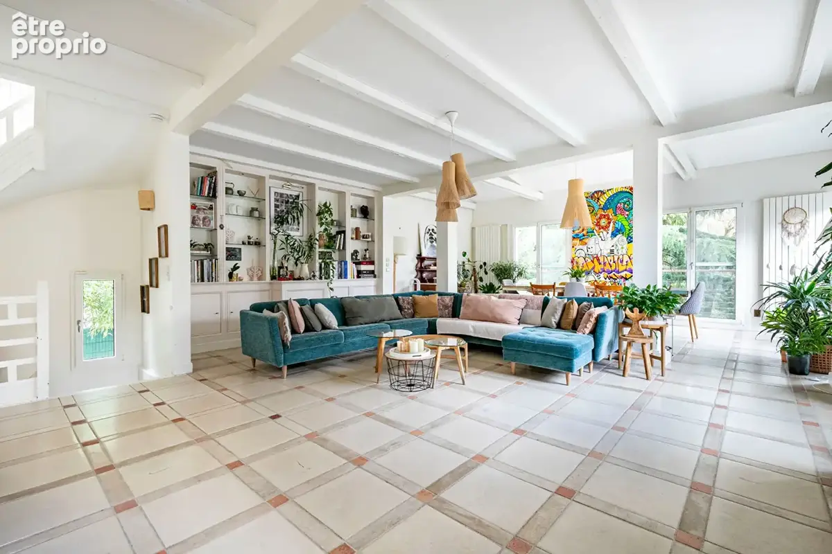 Maison 10 pièces sur un terrain de 706 m² - photo 4