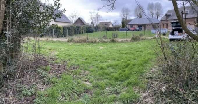 Terrain à FRESNE-LE-PLAN