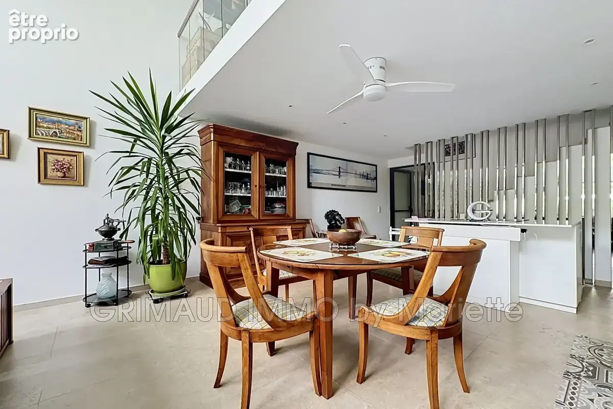Maison 5 pièces 137 m² à vendre à Cogolin (83310) - photo 6