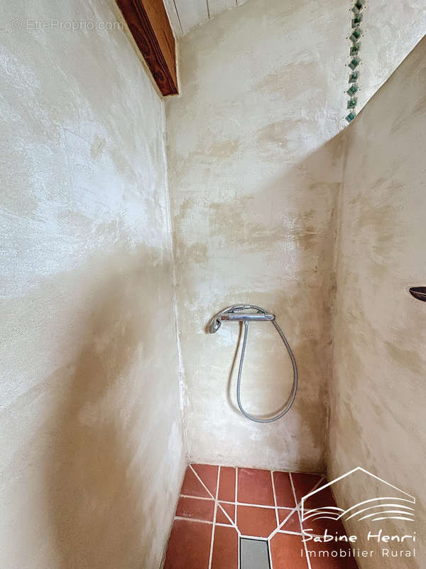 Terrain à MIRANDOL-BOURGNOUNAC