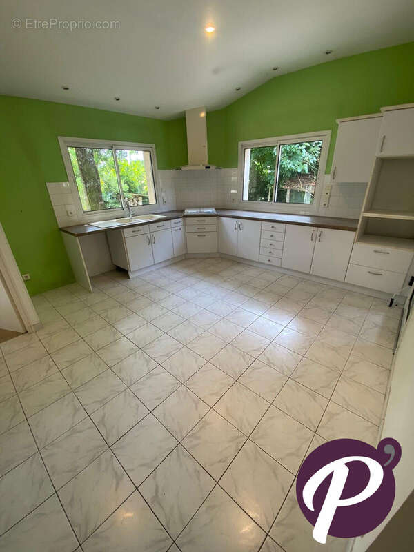 Maison 112 m² à Bergerac  - photo 4