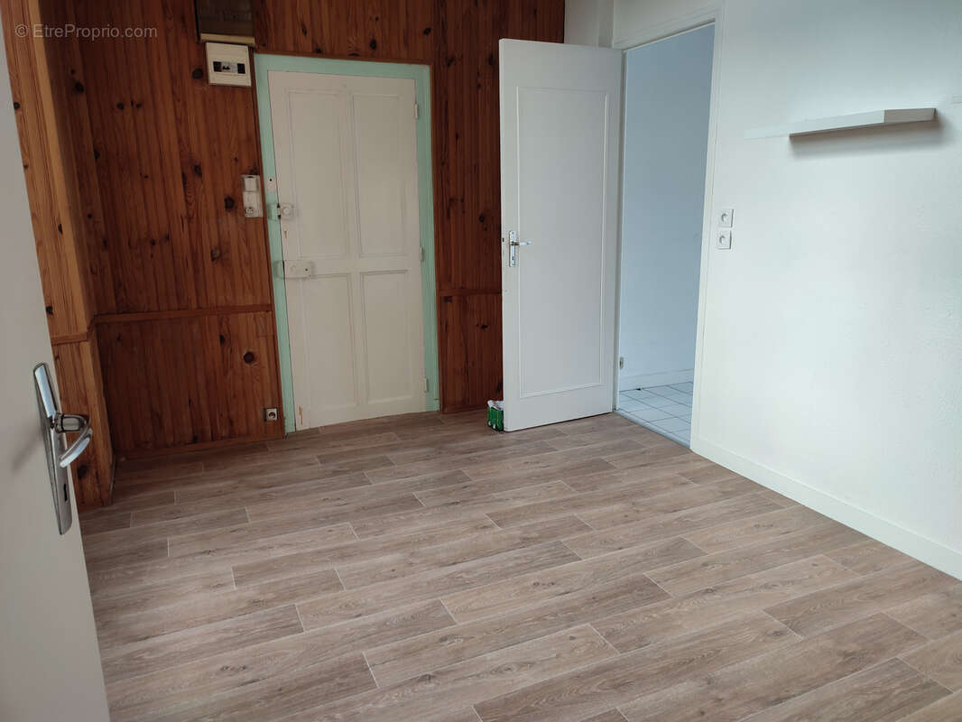 A vendre - soquet immobilier - ensemble de 2 maisons mitoyennes  gite+ local commercial  - plancoet centre - photo 15