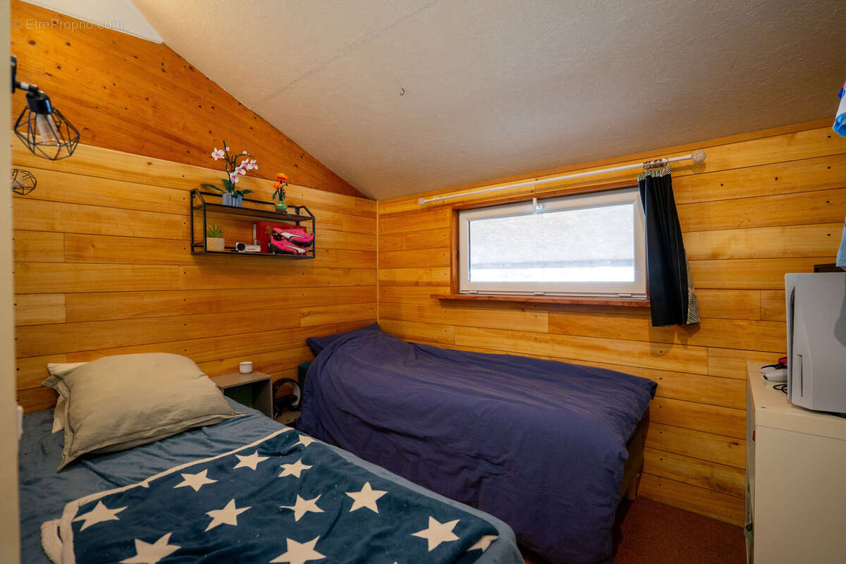 Maison à MONTAIGU-DE-QUERCY